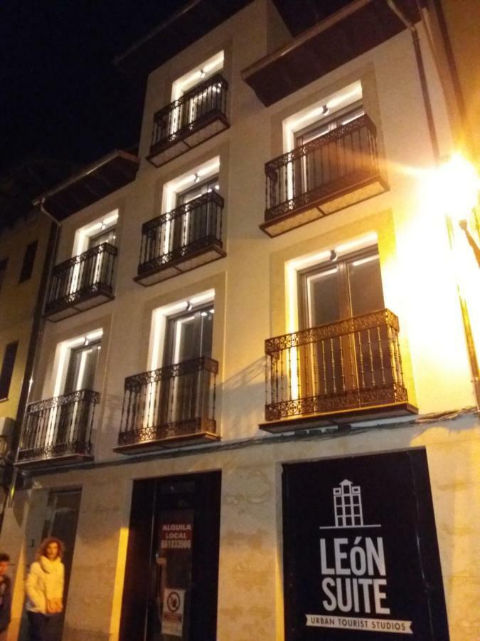 Leon Suite Urban Studios 外观 照片
