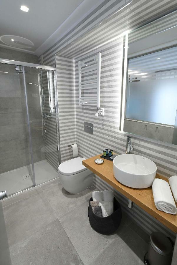 Leon Suite Urban Studios 外观 照片